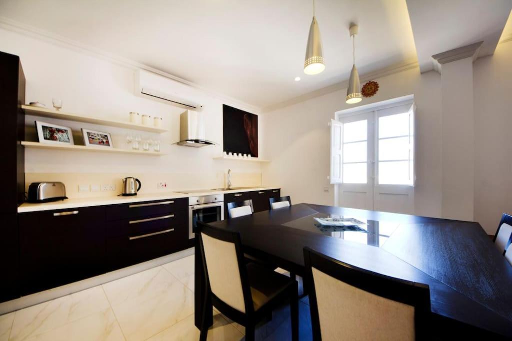 Ag3 - Large, Bright And Stylish Appartamento La La Valletta Esterno foto